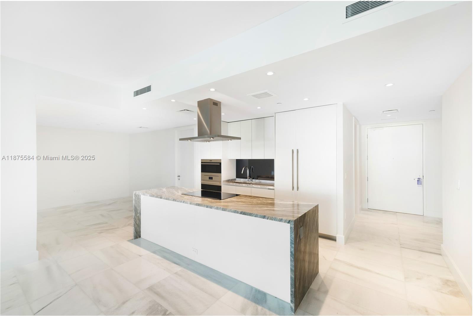 700 NE 26th Ter # 902