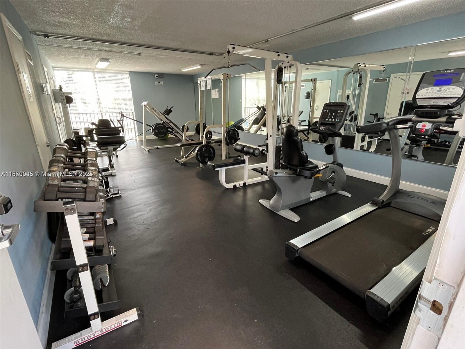 1801 S Treasure Dr # 404