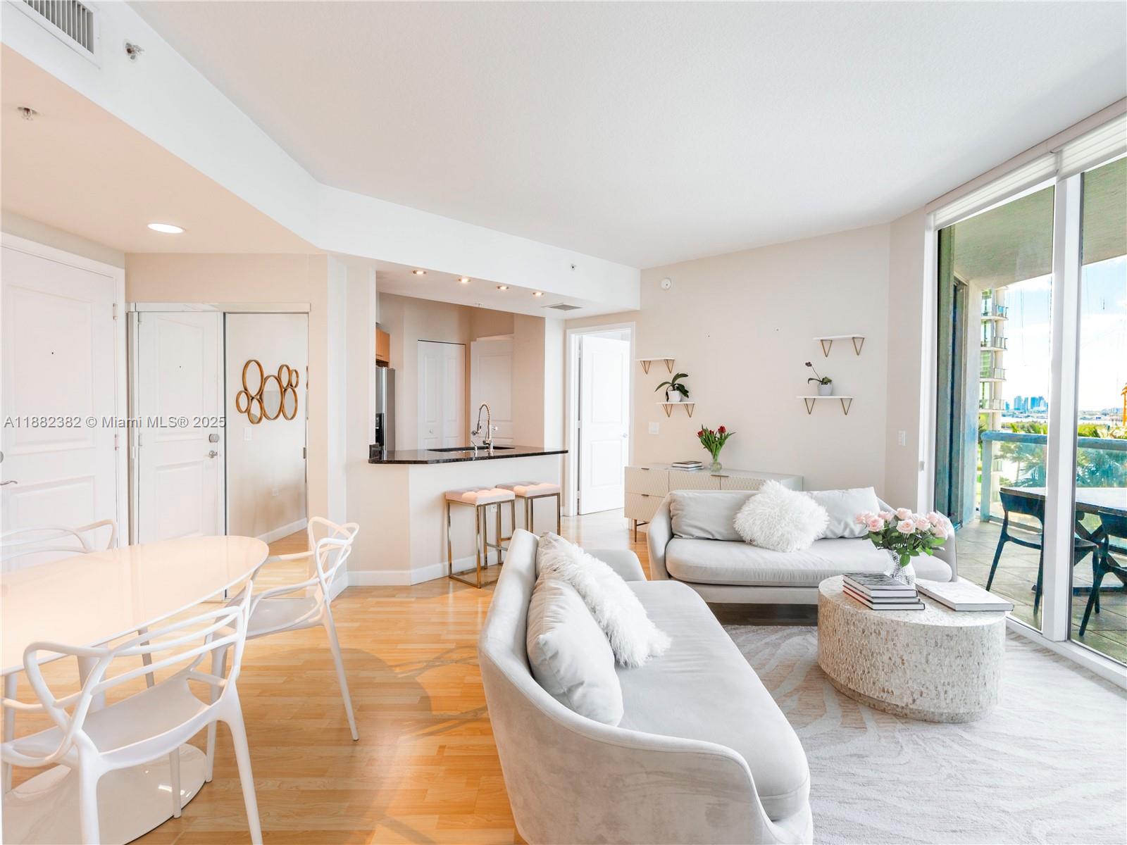 480 NE 30th St # 1103