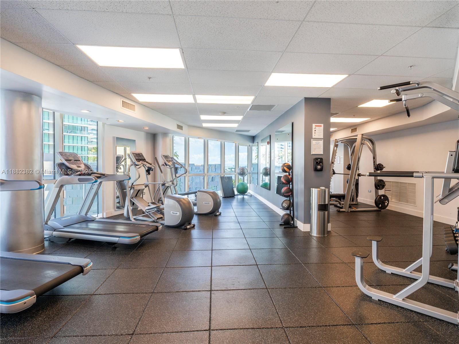 480 NE 30th St # 1103