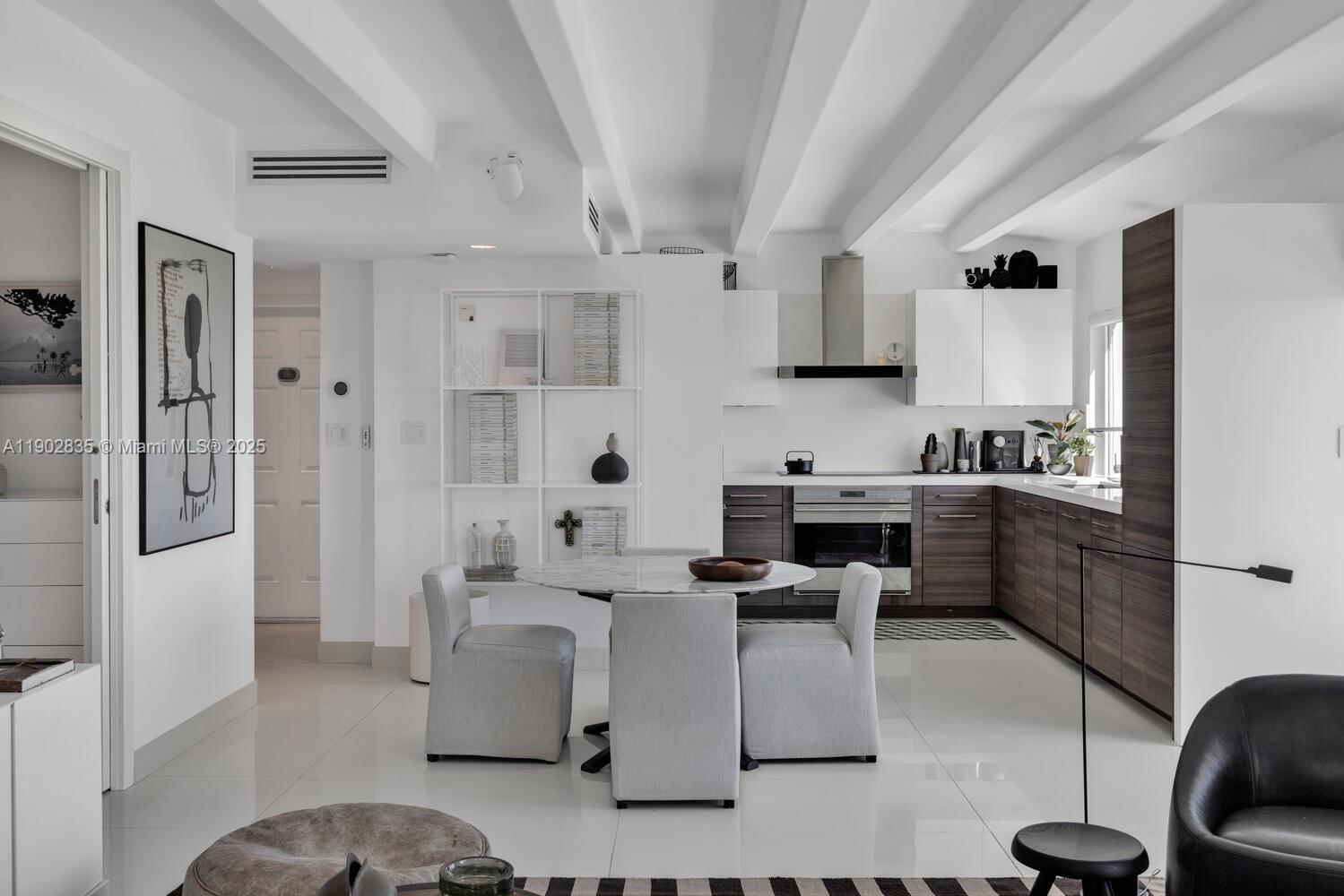 325 Ocean Dr # 210, Miami Beach Unit: 210