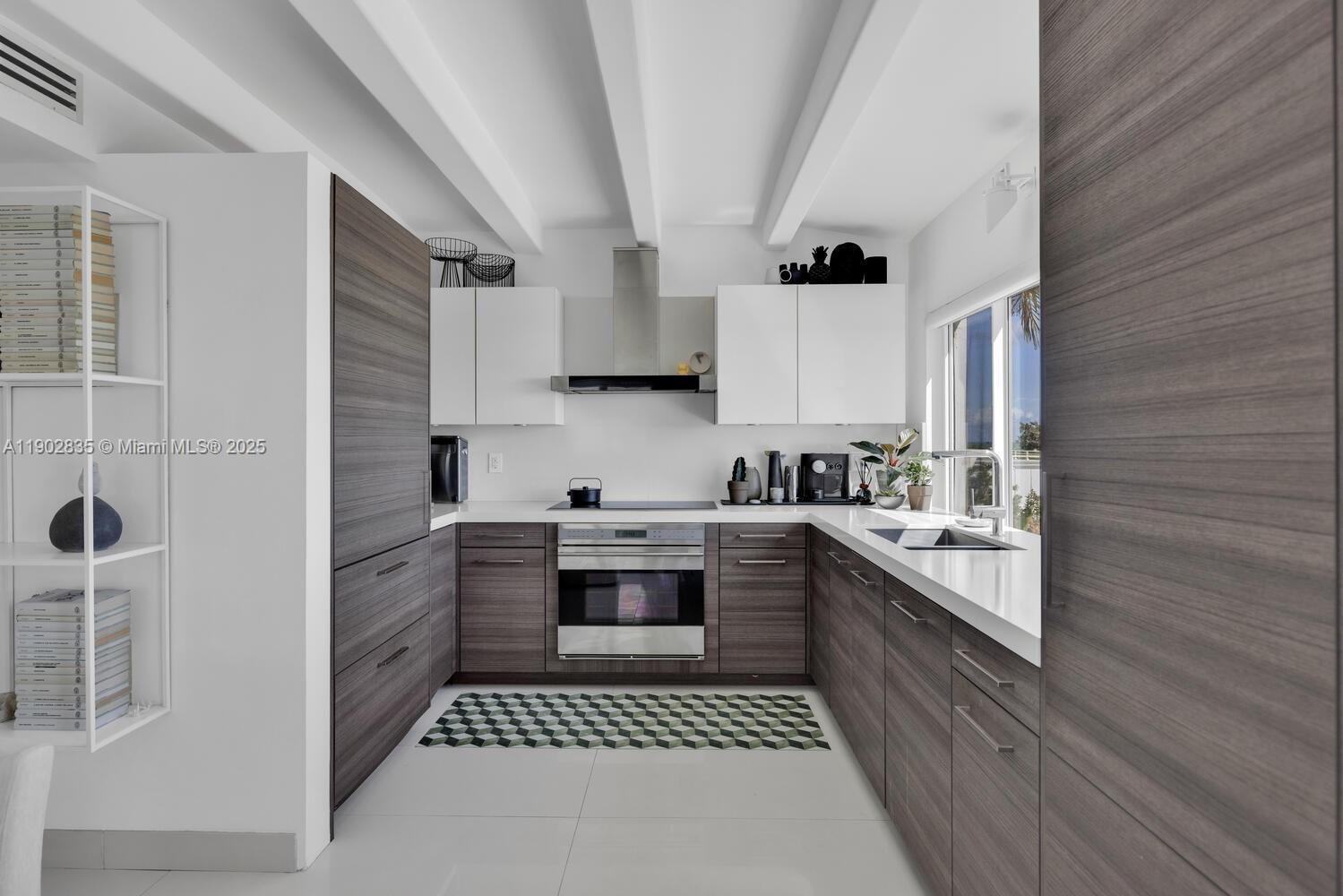 325 Ocean Dr # 210, Miami Beach Unit: 210