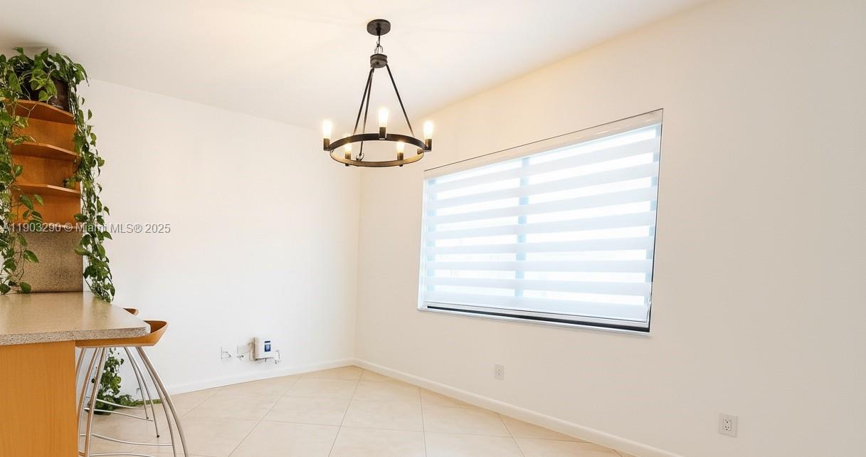 270 NW 40th Ct, Miami