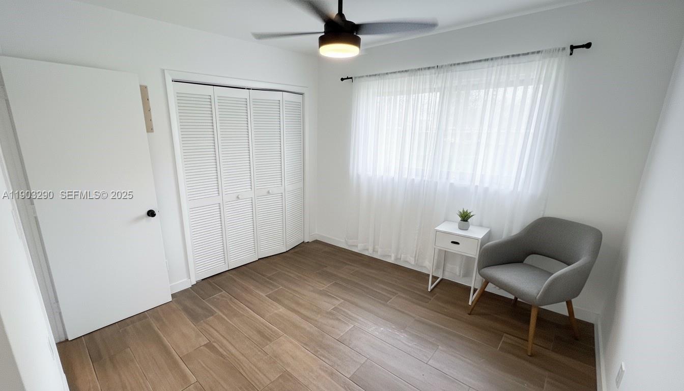 270 NW 40th Ct, Miami