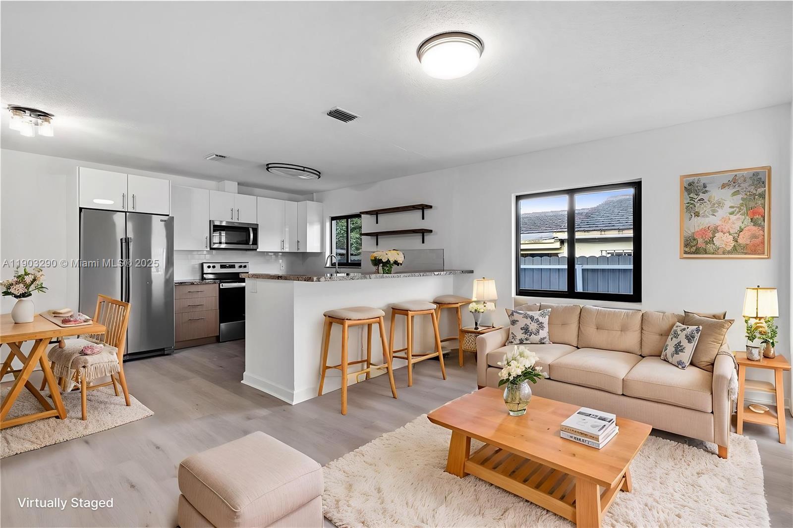 270 NW 40th Ct, Miami