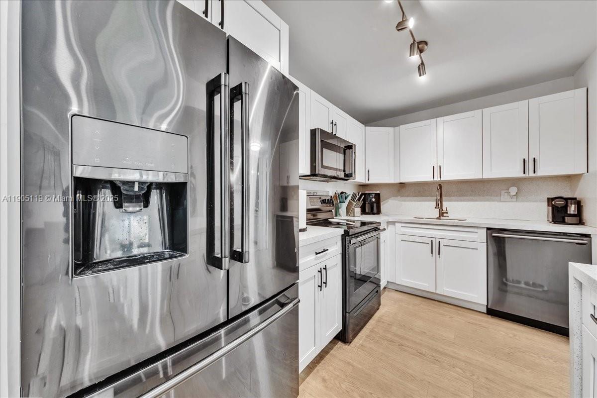 9225 SW 87th Ave # A12