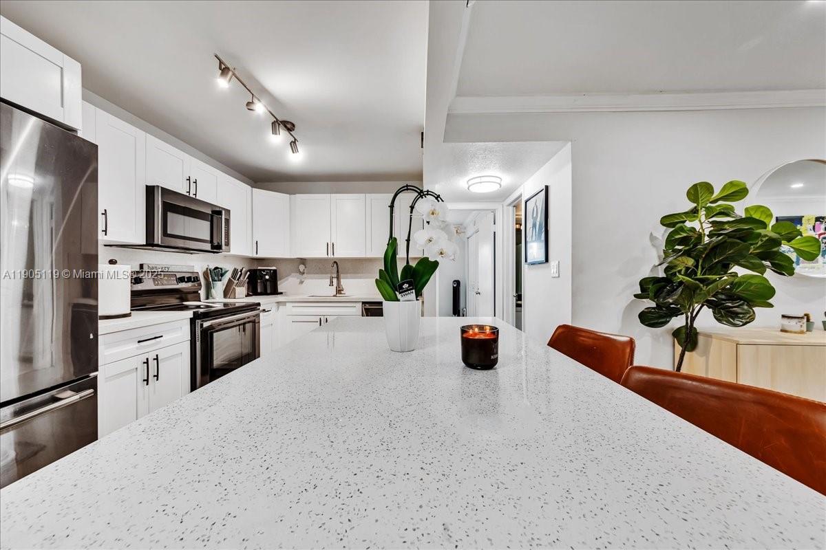 9225 SW 87th Ave # A12