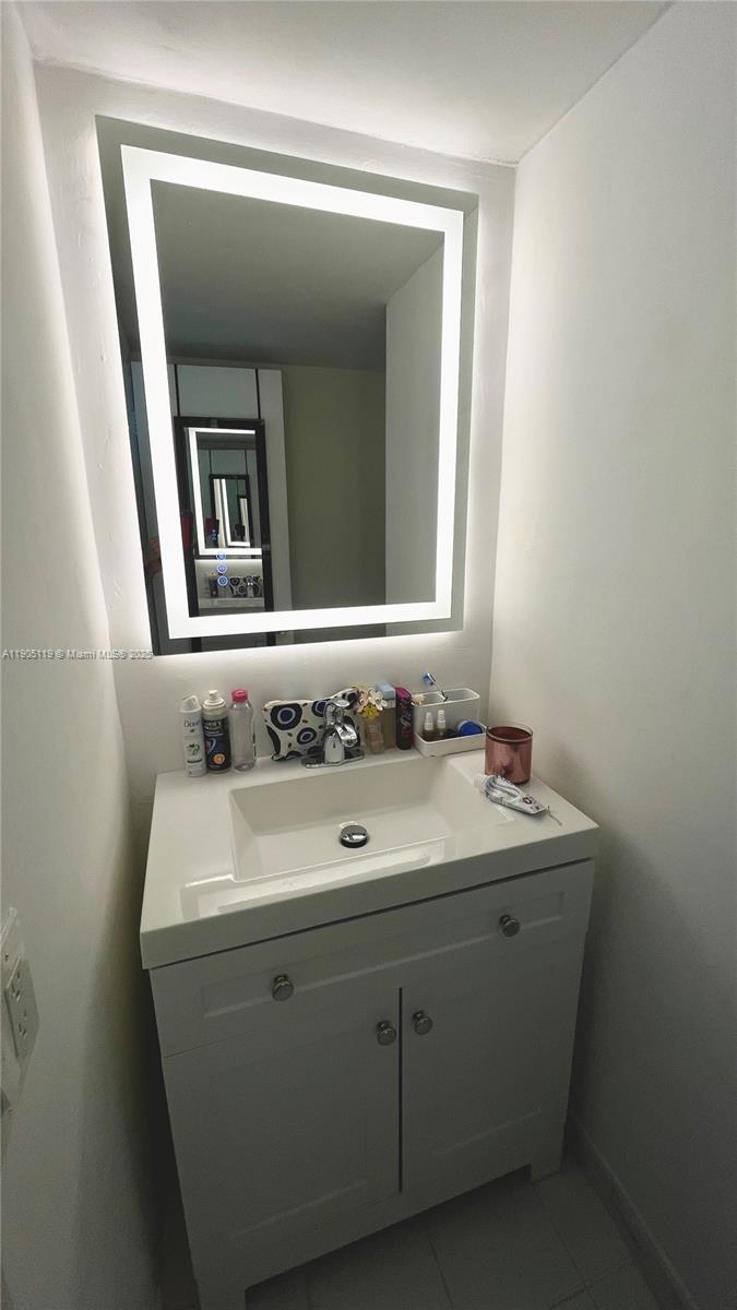 9225 SW 87th Ave # A12