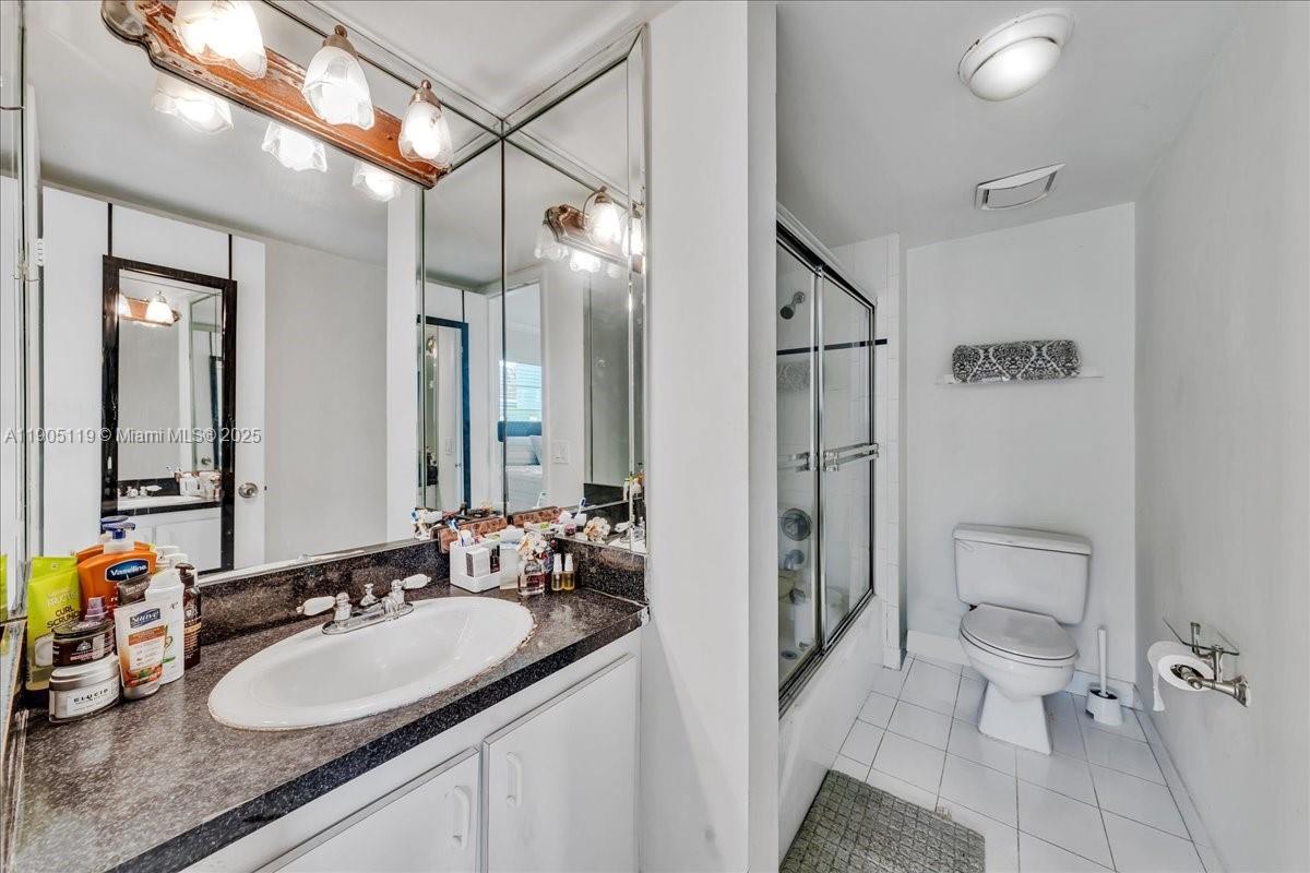 9225 SW 87th Ave # A12