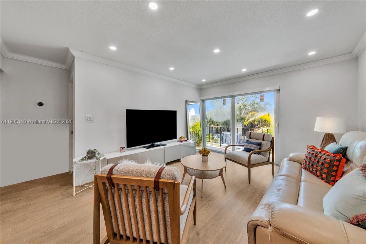 9225 SW 87th Ave # A12