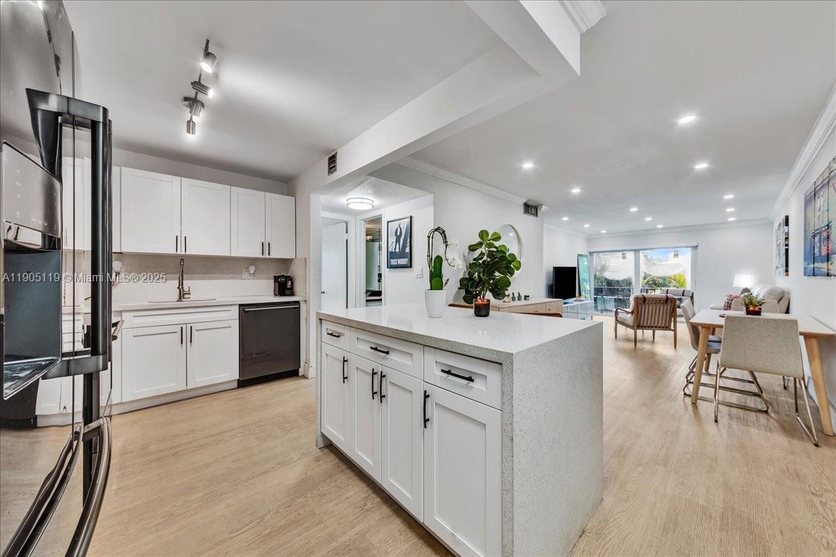 9225 SW 87th Ave # A12