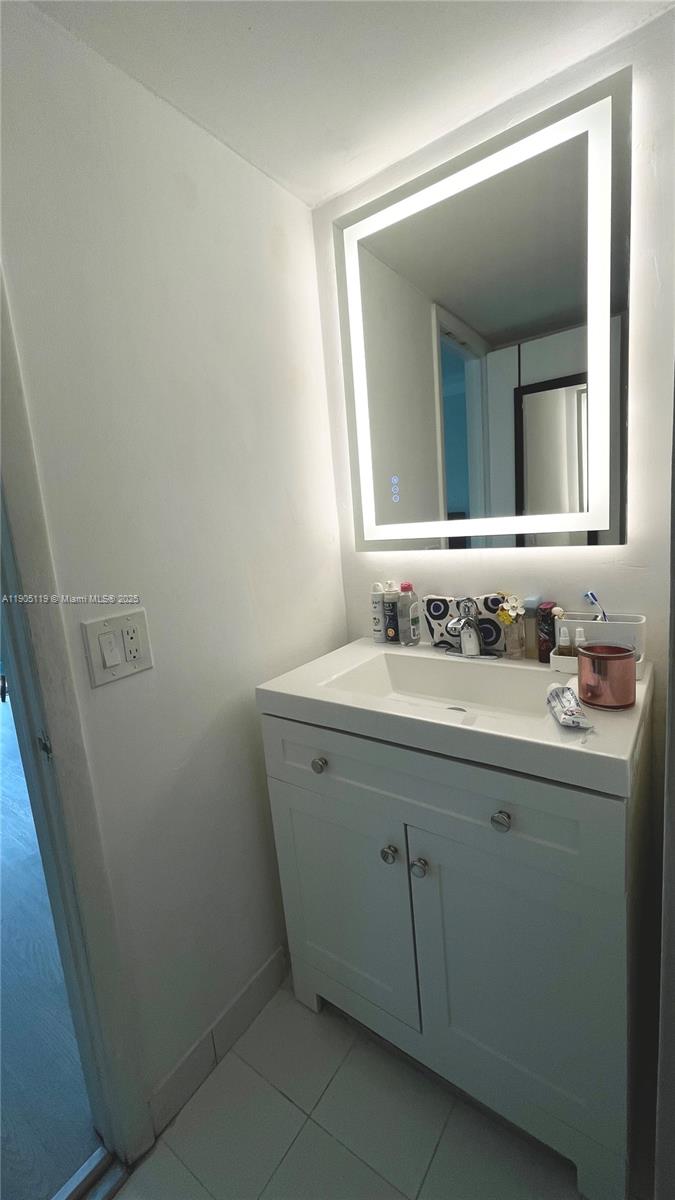 9225 SW 87th Ave # A12