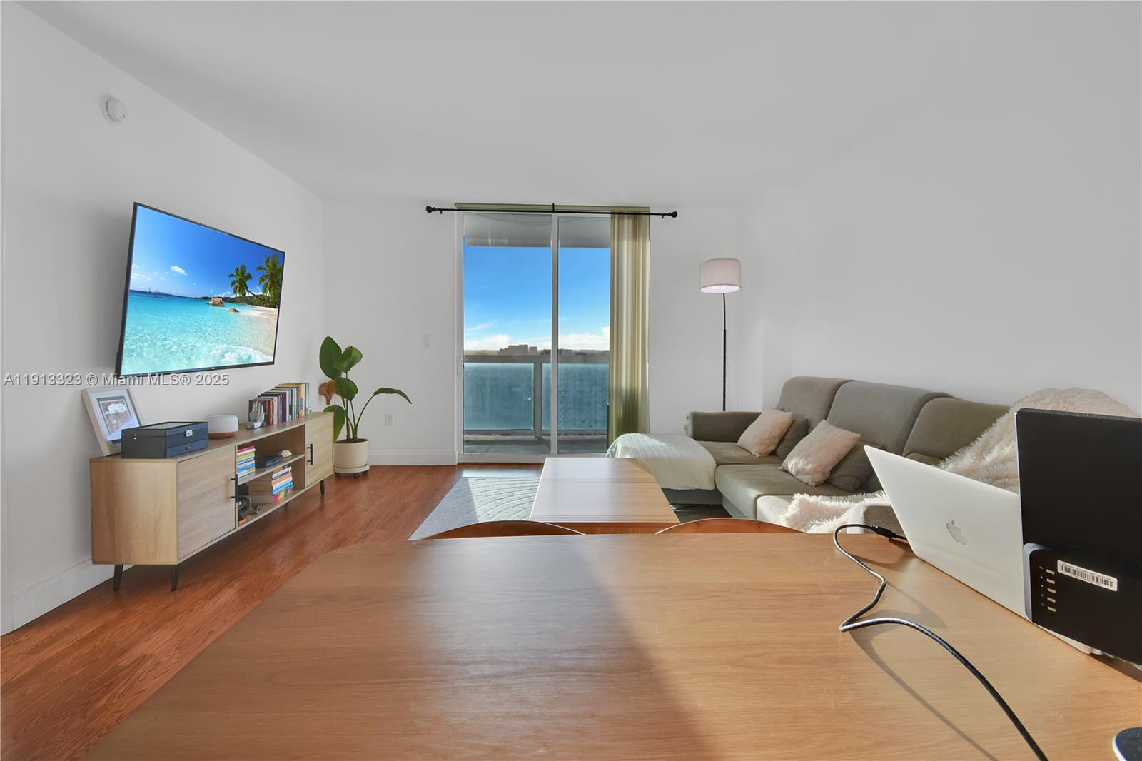 1800 N Bayshore Dr # 2604