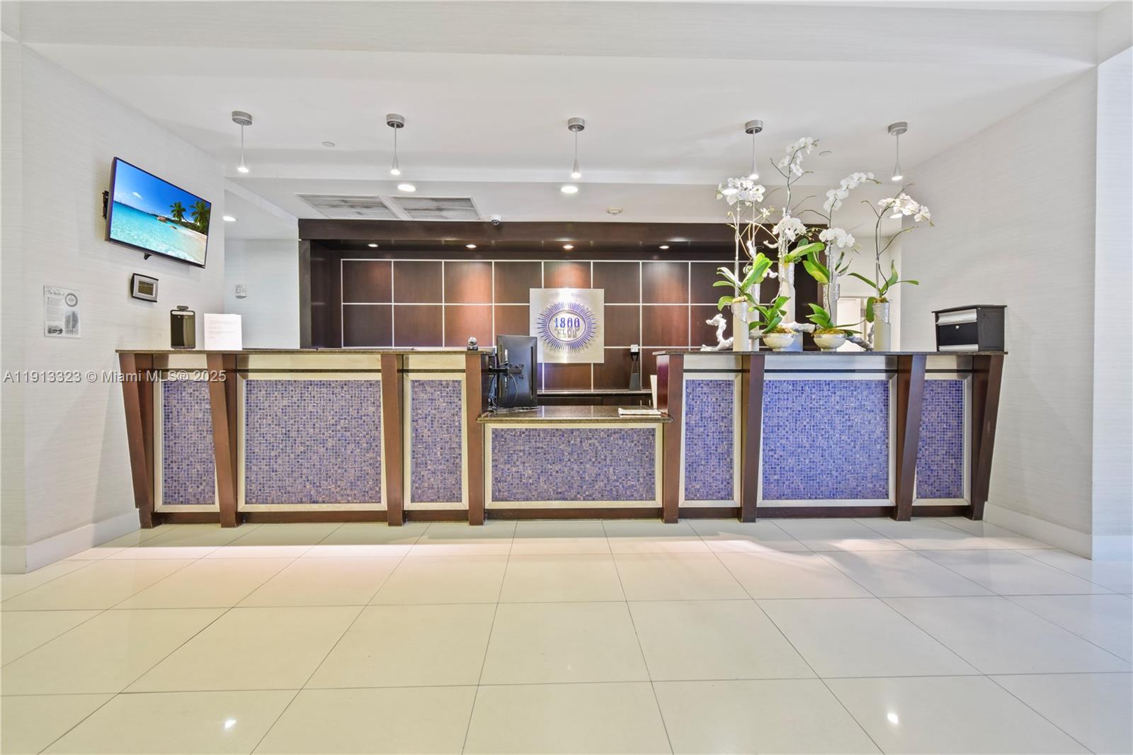 1800 N Bayshore Dr # 2604