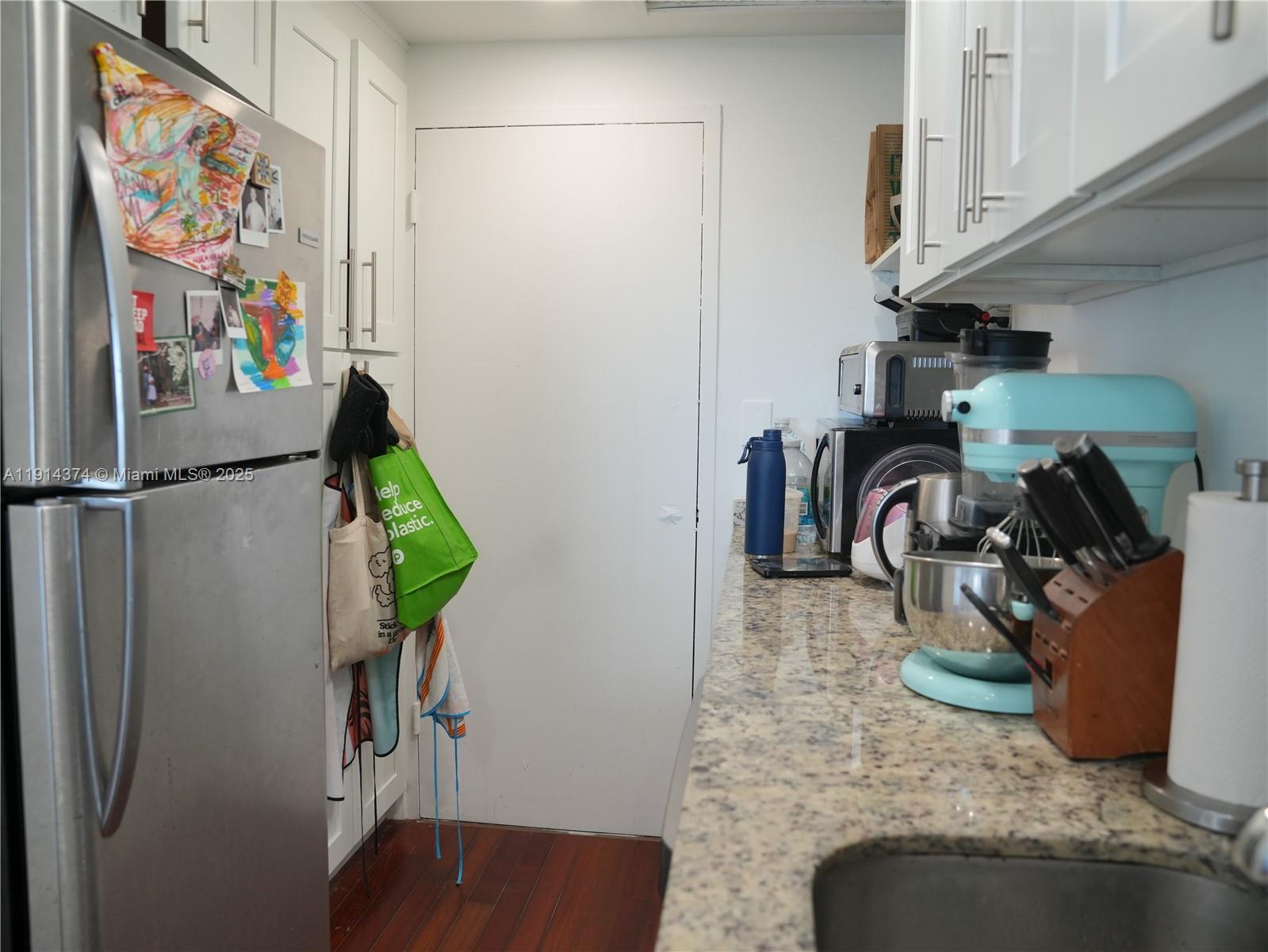 880 NE 69th St # 10L