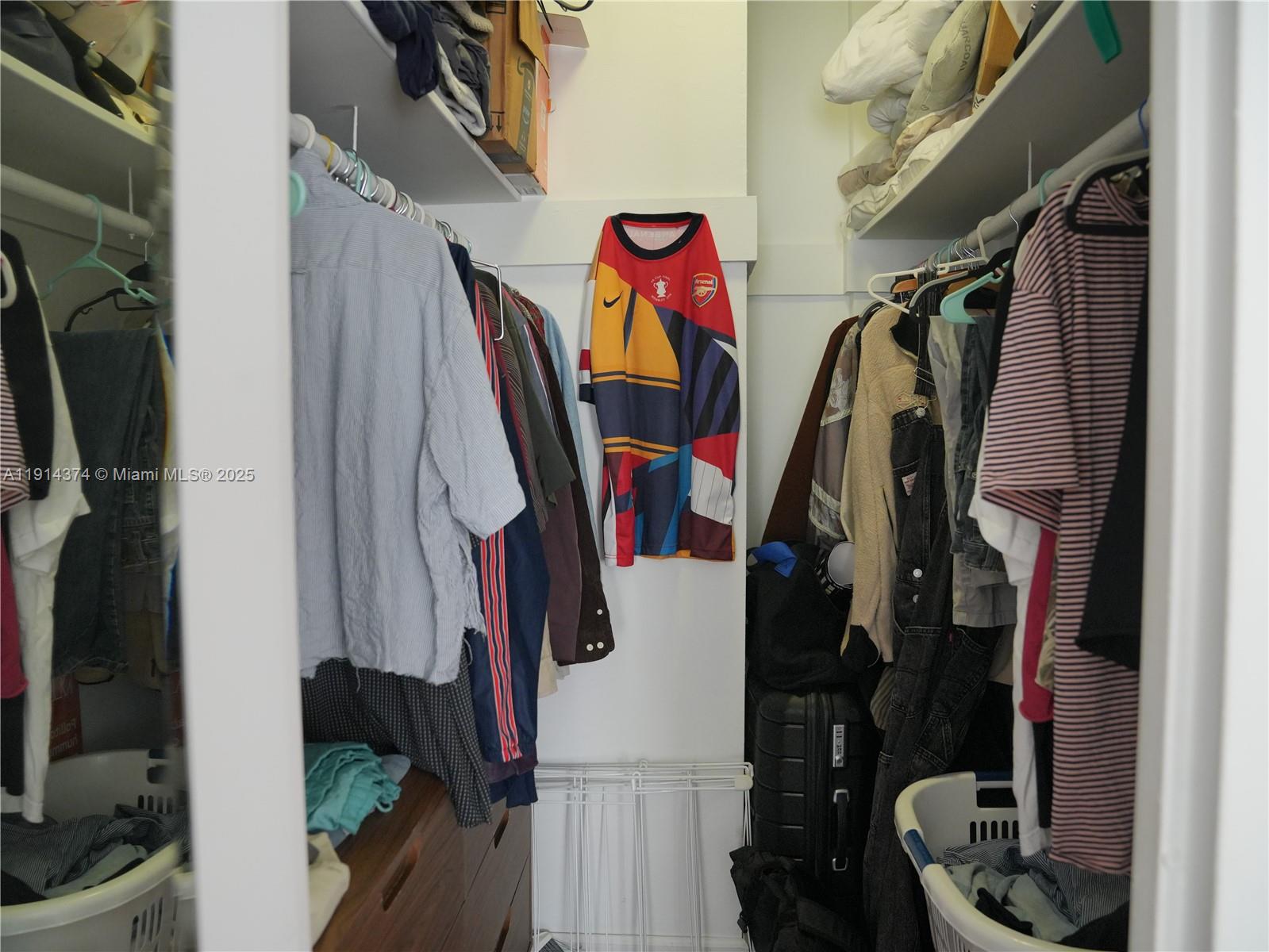 880 NE 69th St # 10L