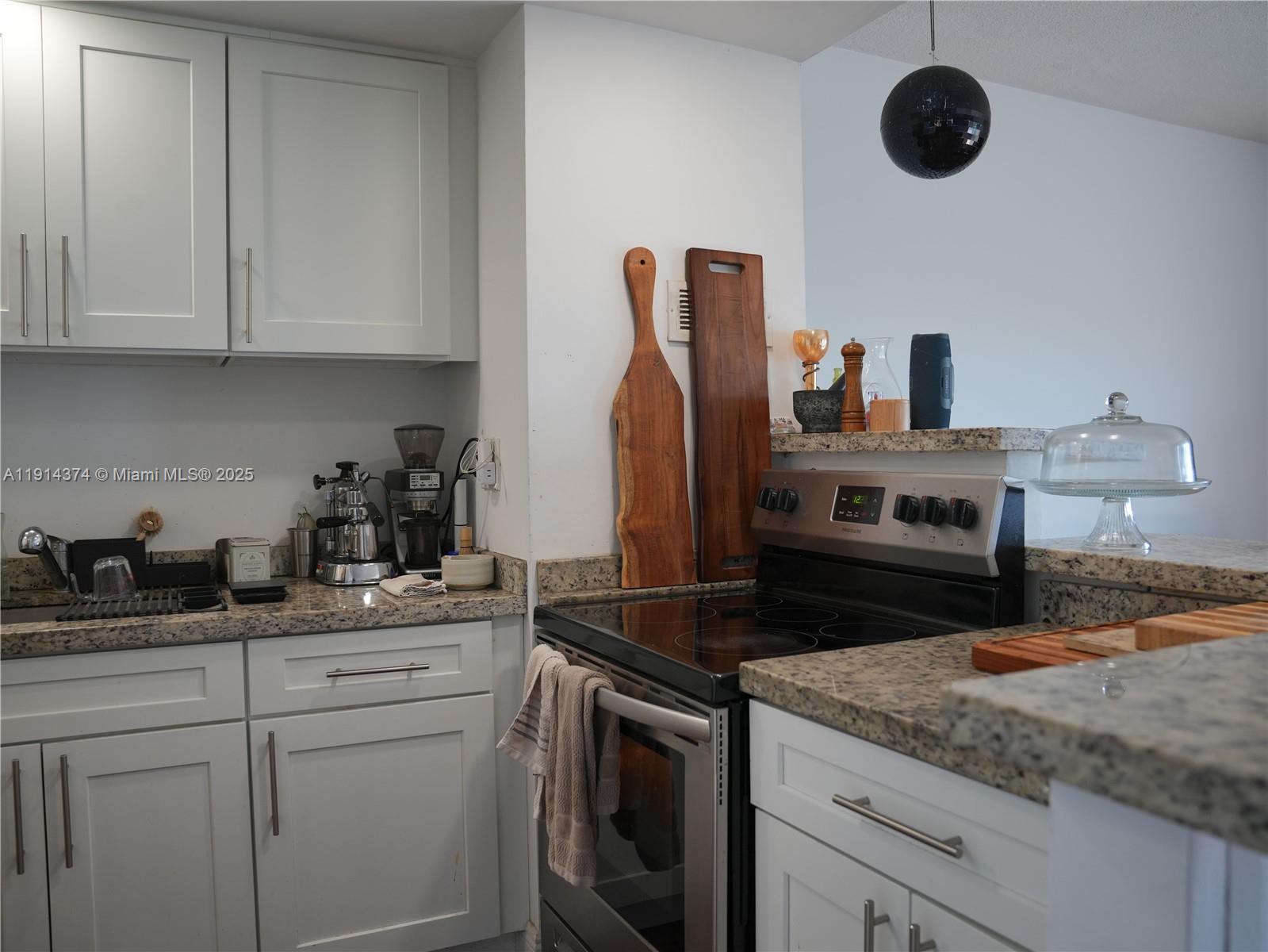 880 NE 69th St # 10L