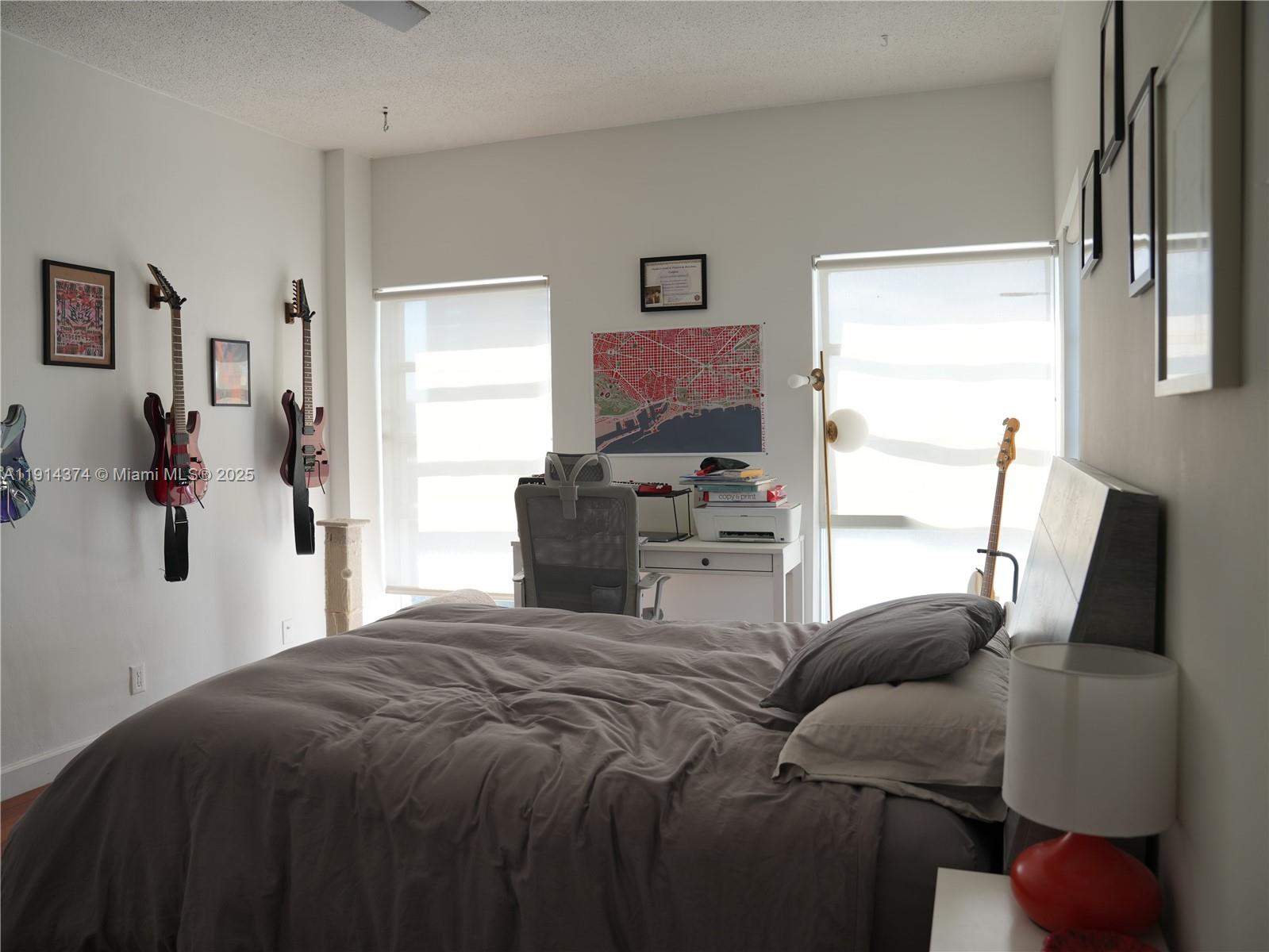 880 NE 69th St # 10L