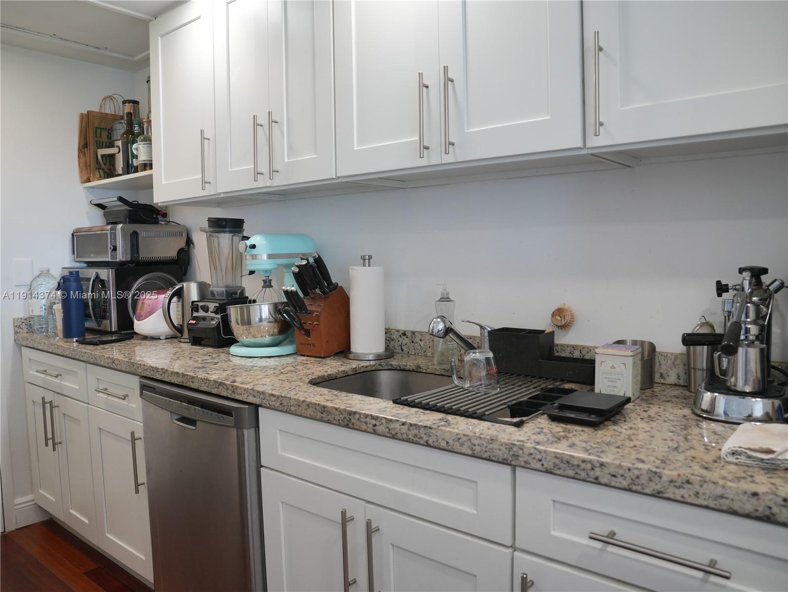 880 NE 69th St # 10L