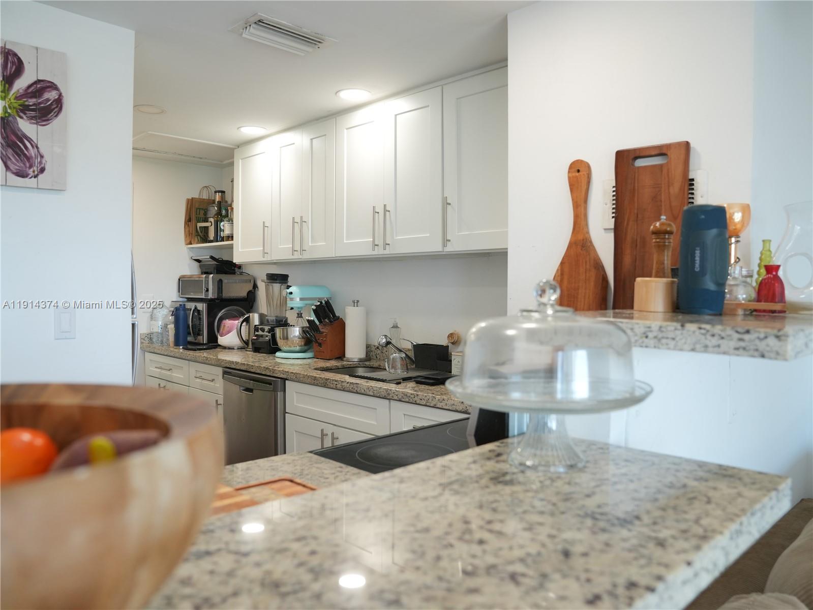 880 NE 69th St # 10L