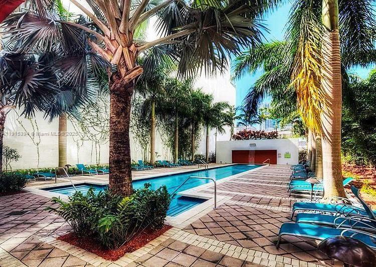 133 NE 2nd Ave # 1710