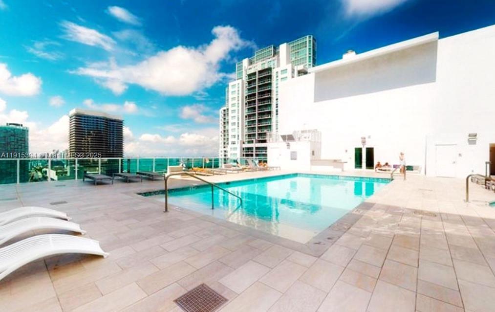 133 NE 2nd Ave # 1710