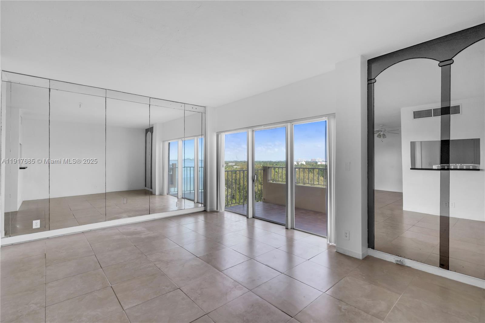 880 NE 69th St # 10R