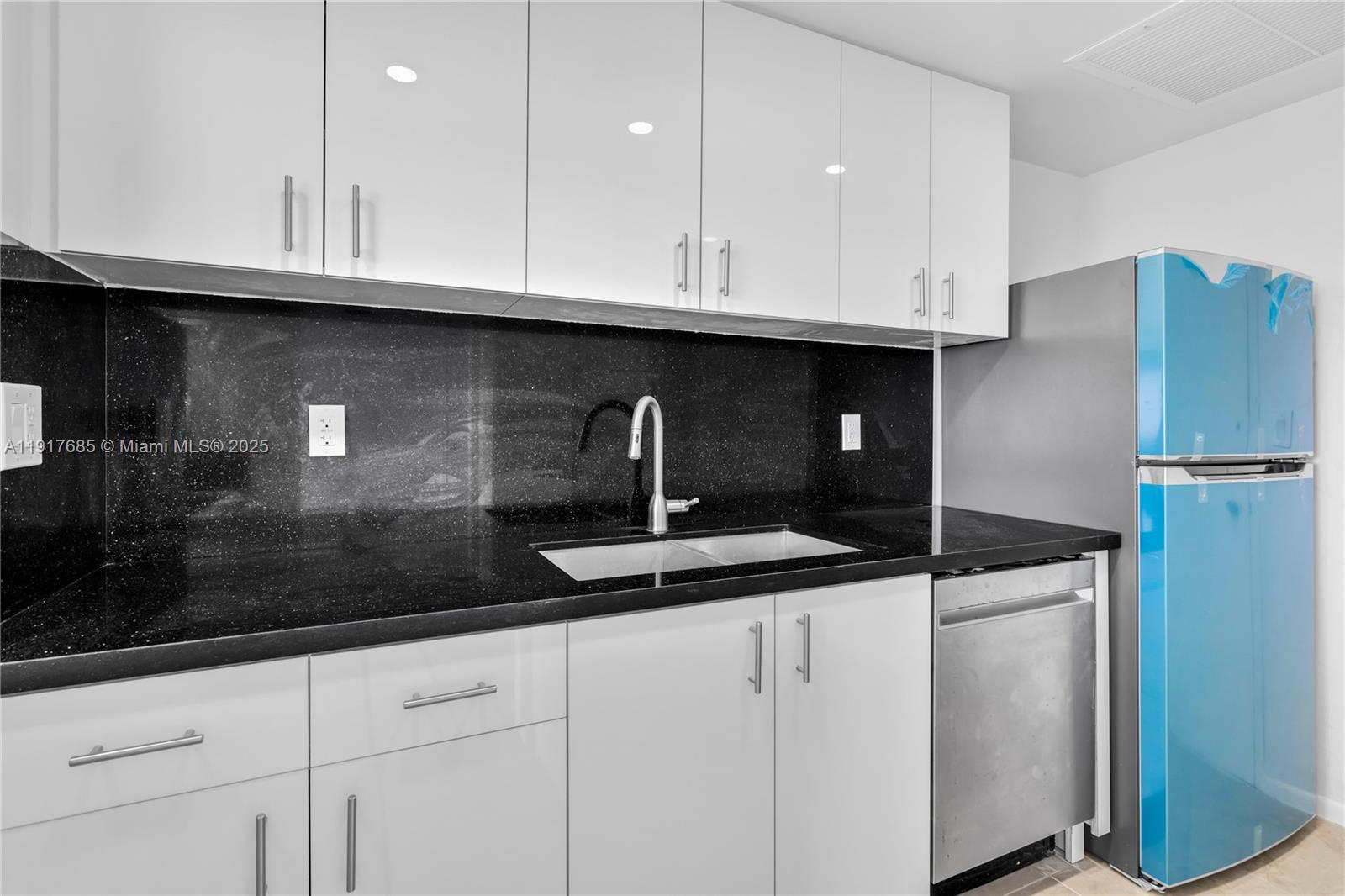 880 NE 69th St # 10R