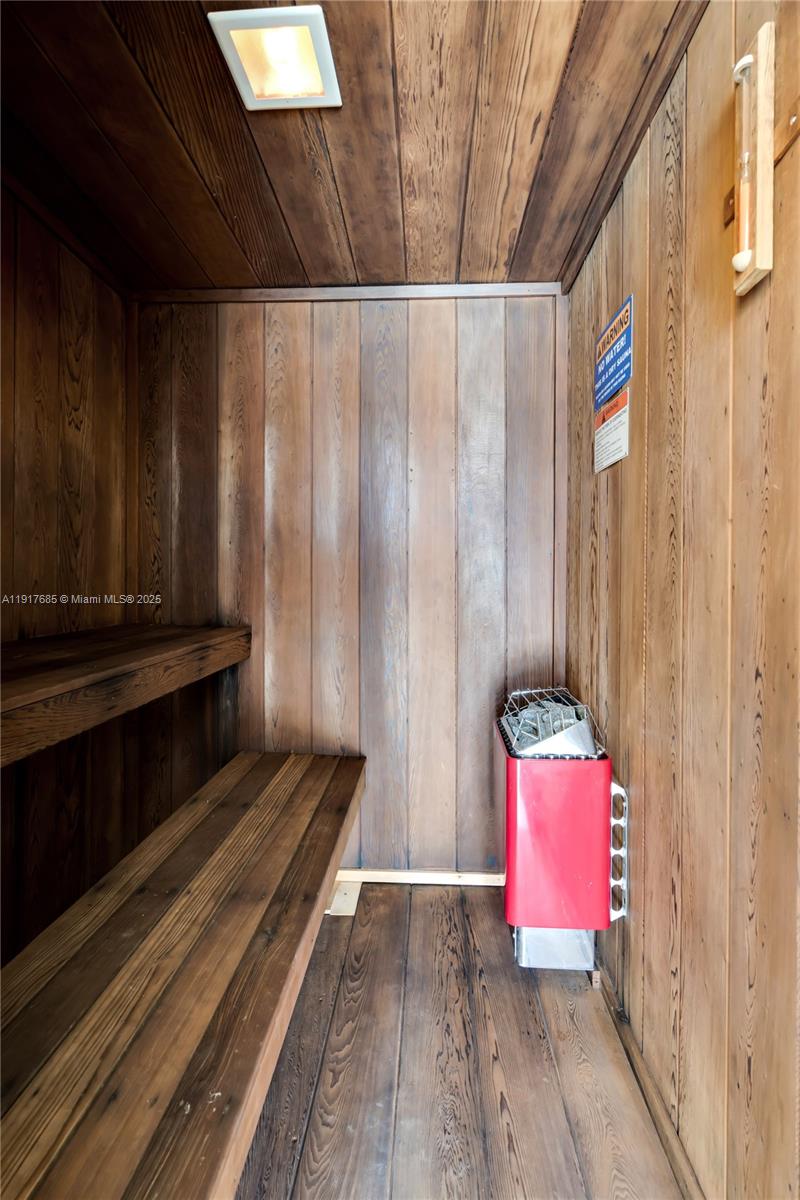 880 NE 69th St # 10R