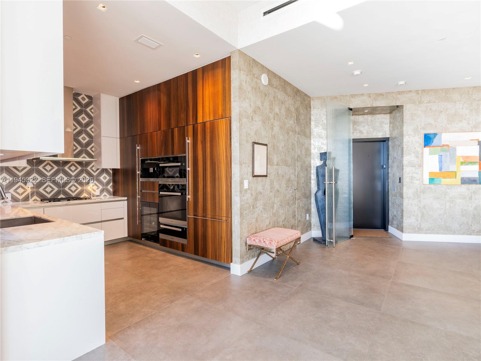 2675 S Bayshore Dr # 603S