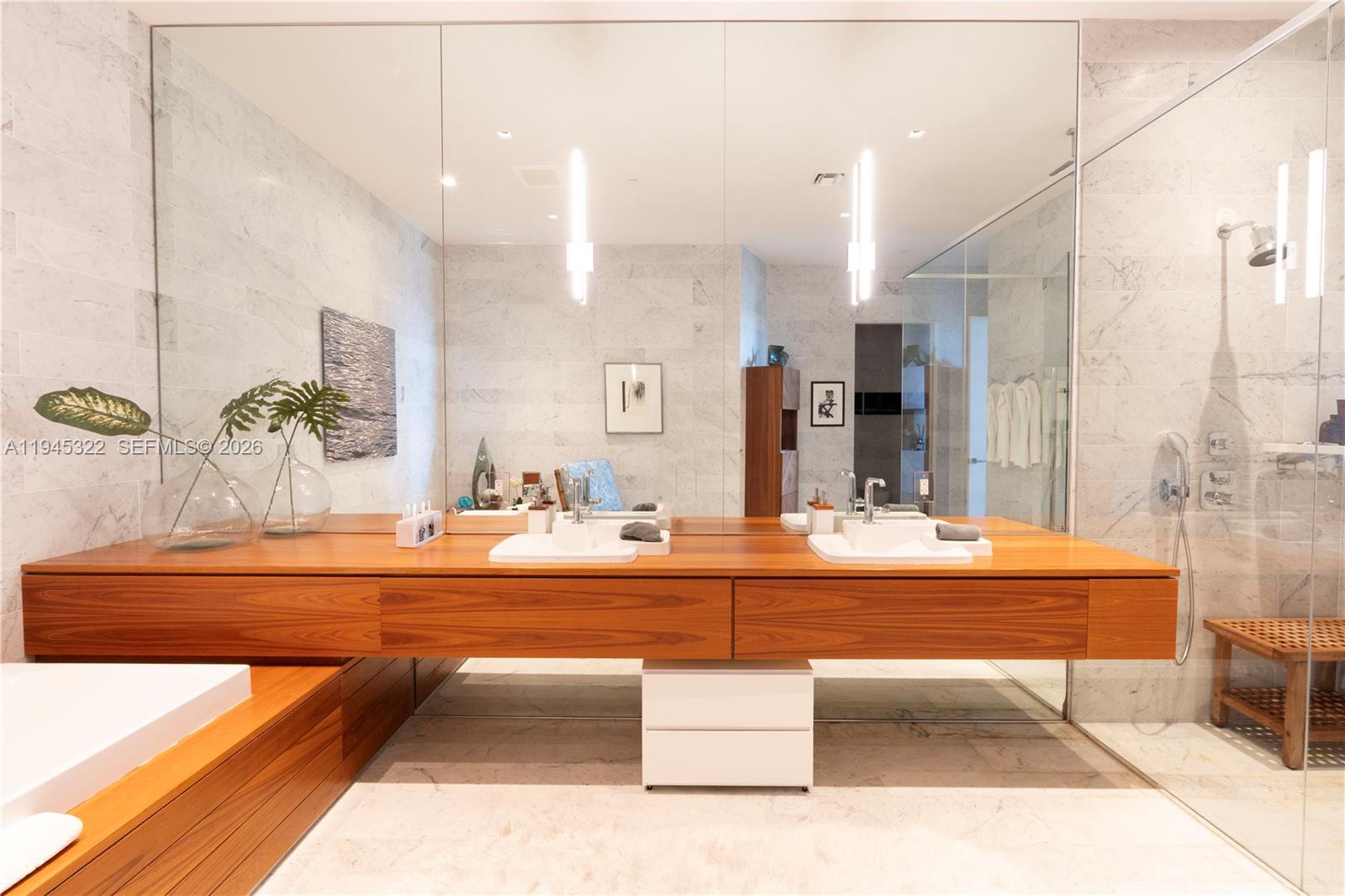 2675 S Bayshore Dr # 603S