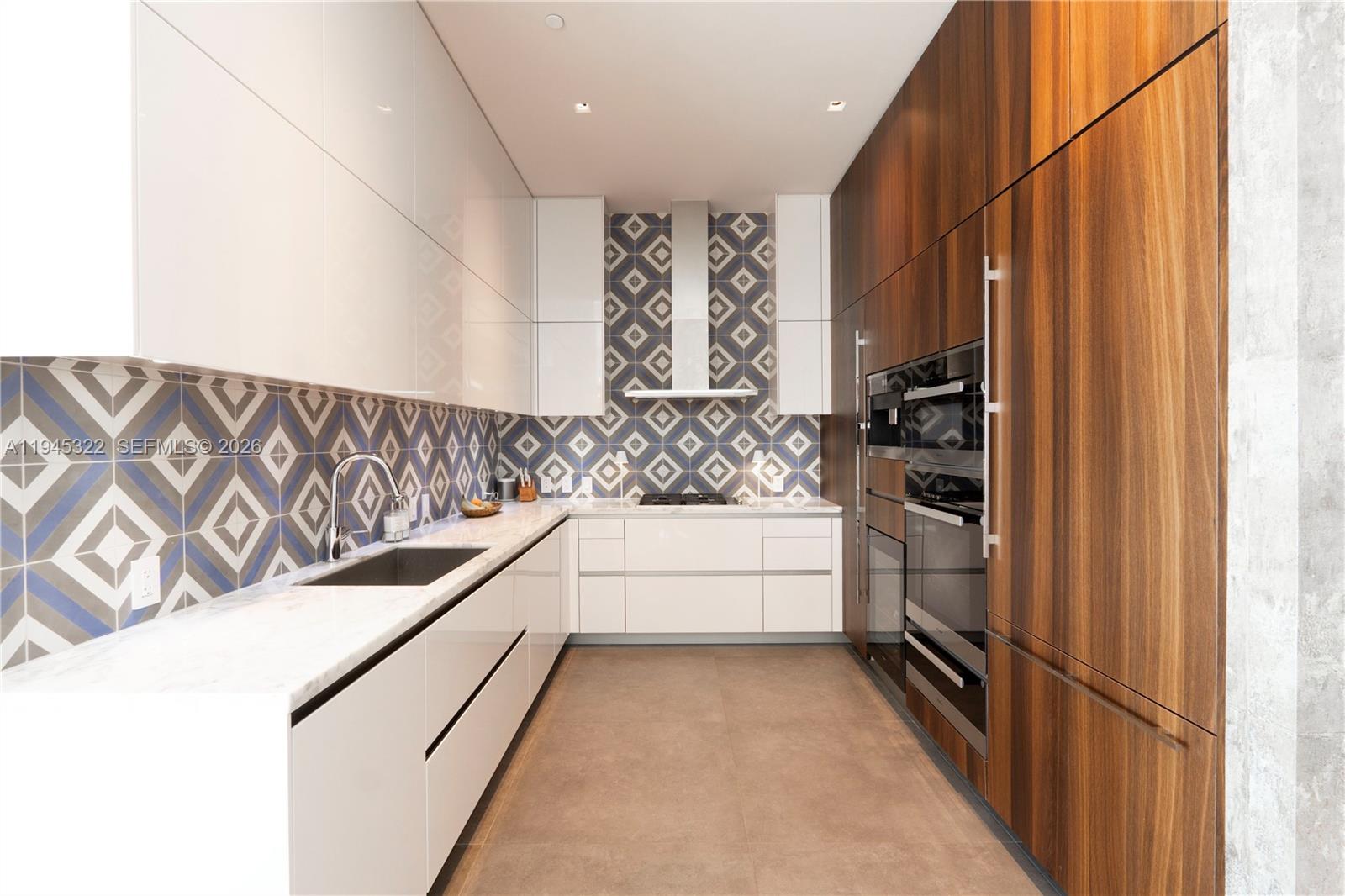 2675 S Bayshore Dr # 603S