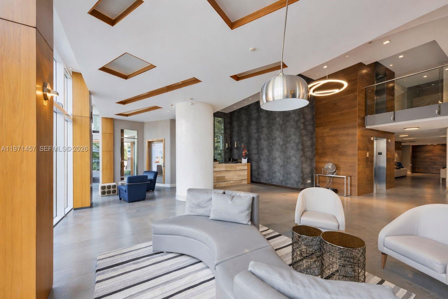 600 NE 27th St # 1001