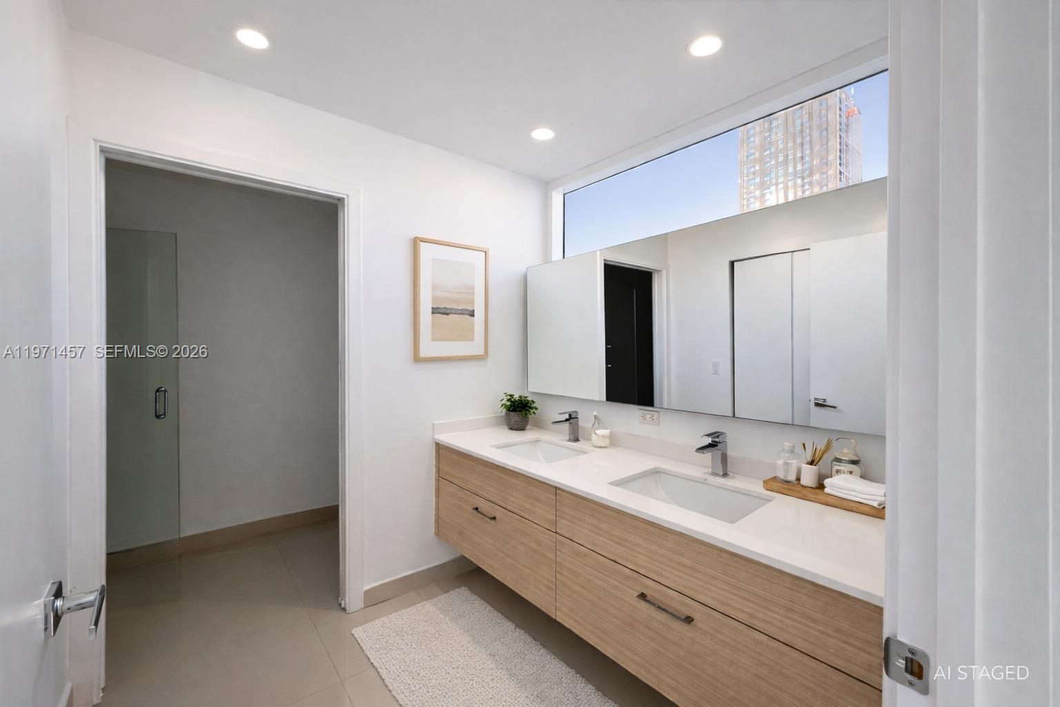 600 NE 27th St # 1001