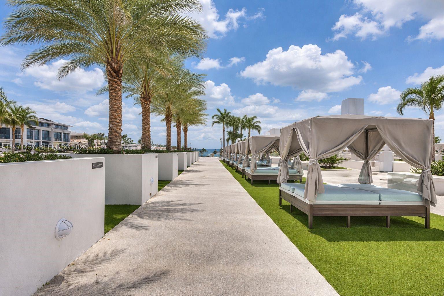 600 NE 27th St # 1001