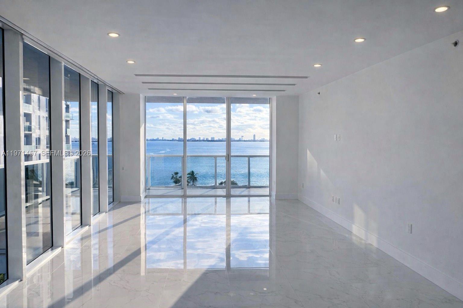 600 NE 27th St # 1001