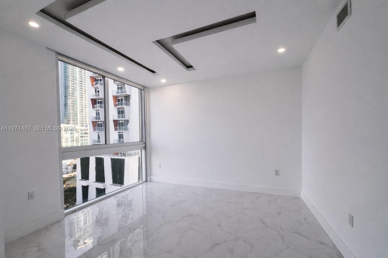 600 NE 27th St # 1001