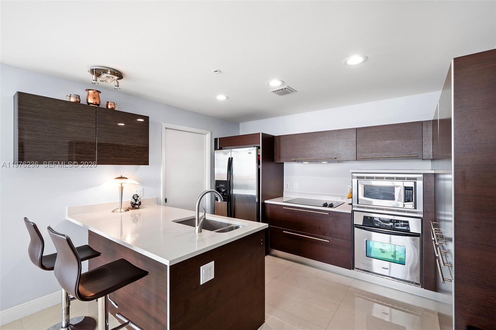 1900 N Bayshore Dr # 2512