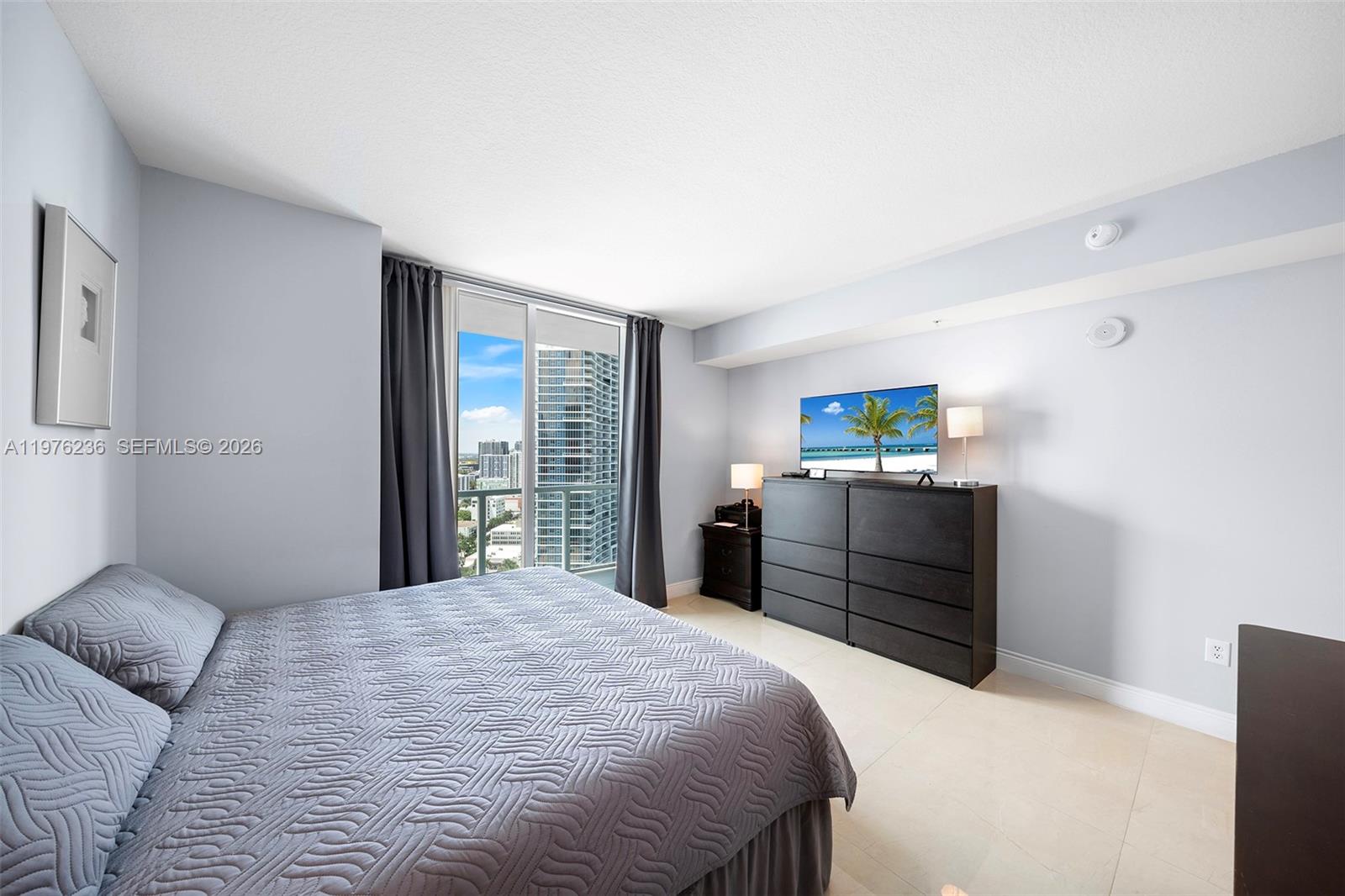 1900 N Bayshore Dr # 2512