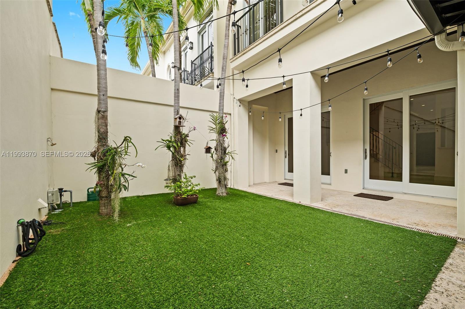 530 Valencia Ave # 2