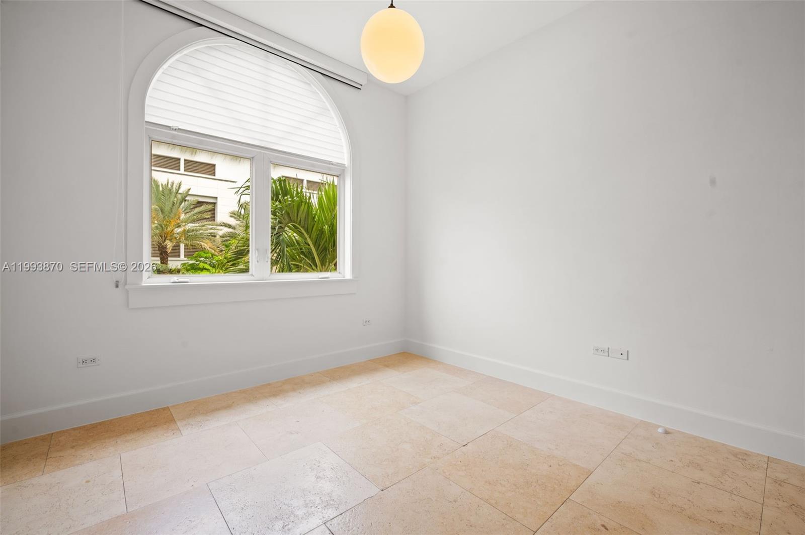 530 Valencia Ave # 2