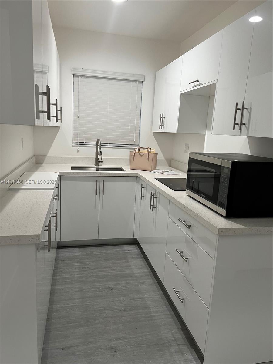502 & 510 SW 27th Ave