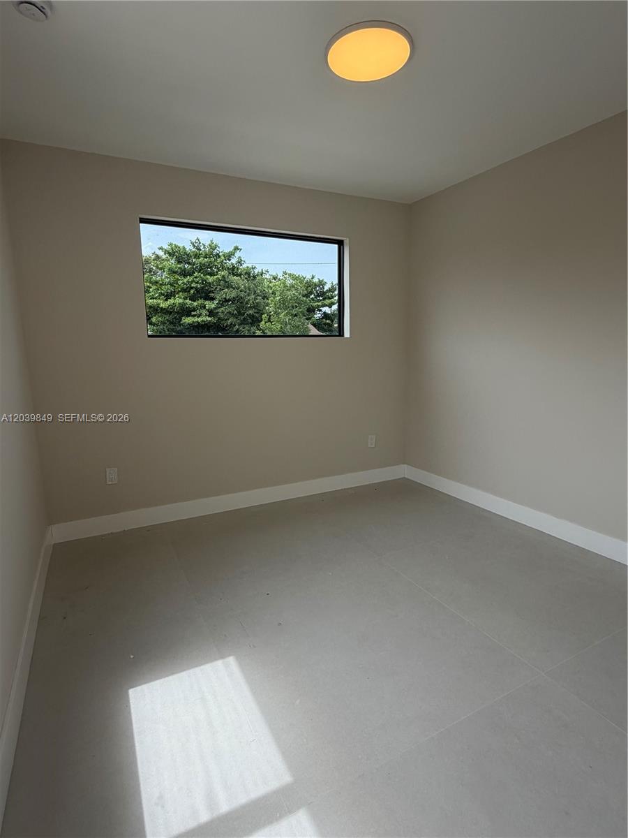 1860 NW 48th St