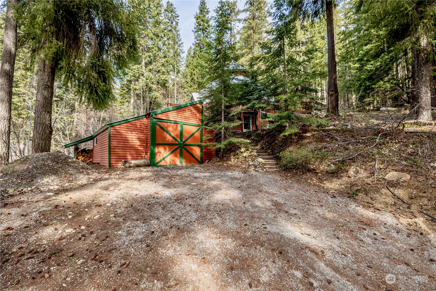 16828 Lakeview Drive