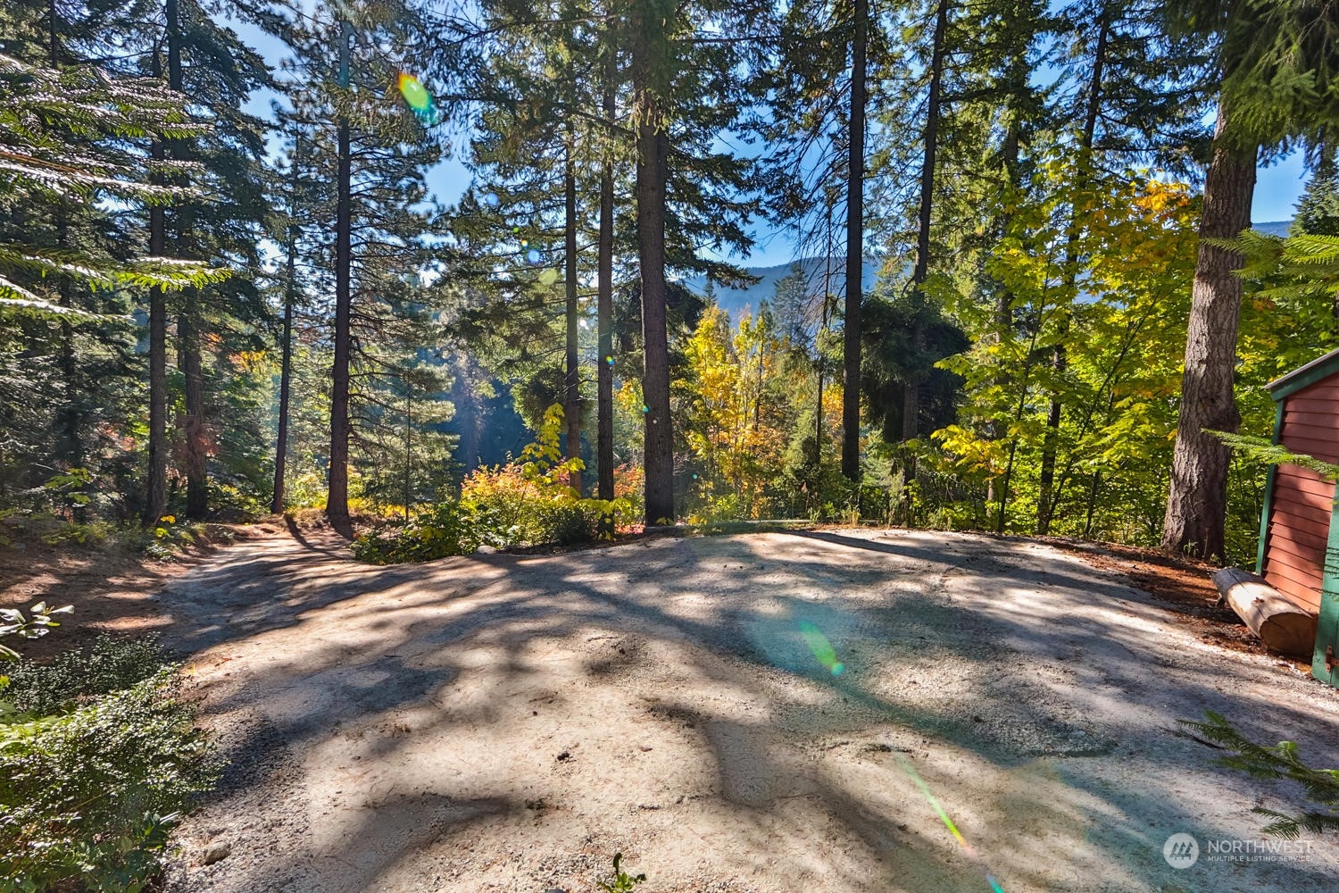 16828 Lakeview Drive
