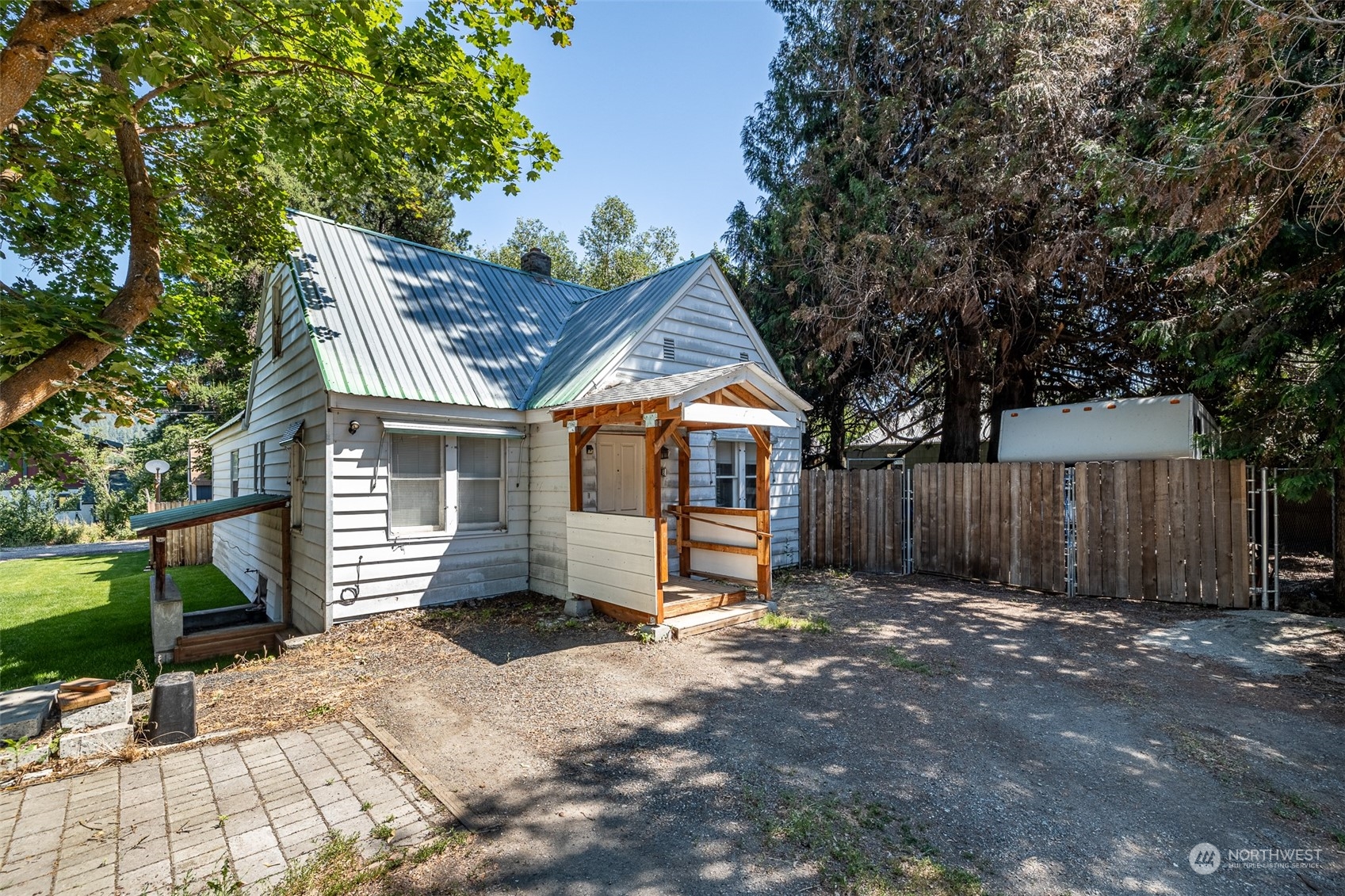 418 Cedar Street