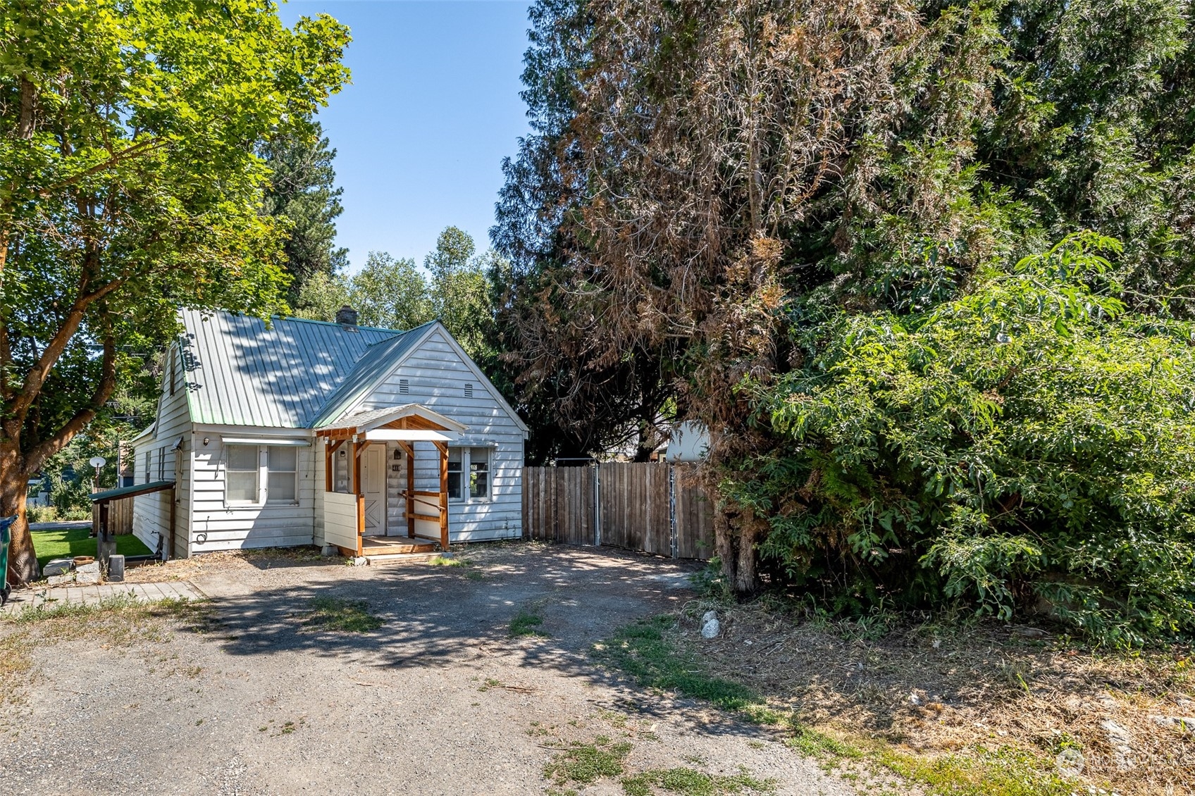 418 Cedar Street