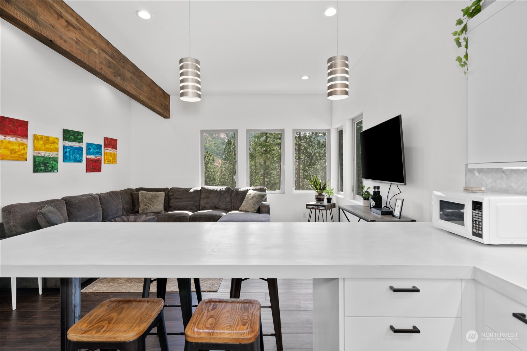 5674 Mountain Lane