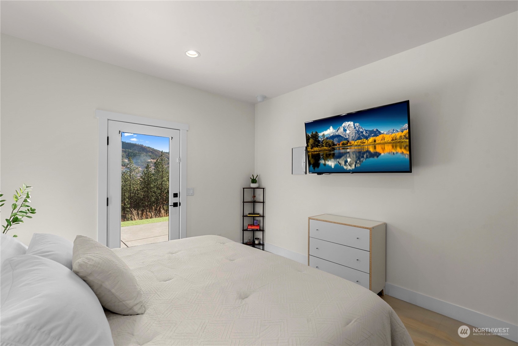 5674 Mountain Lane