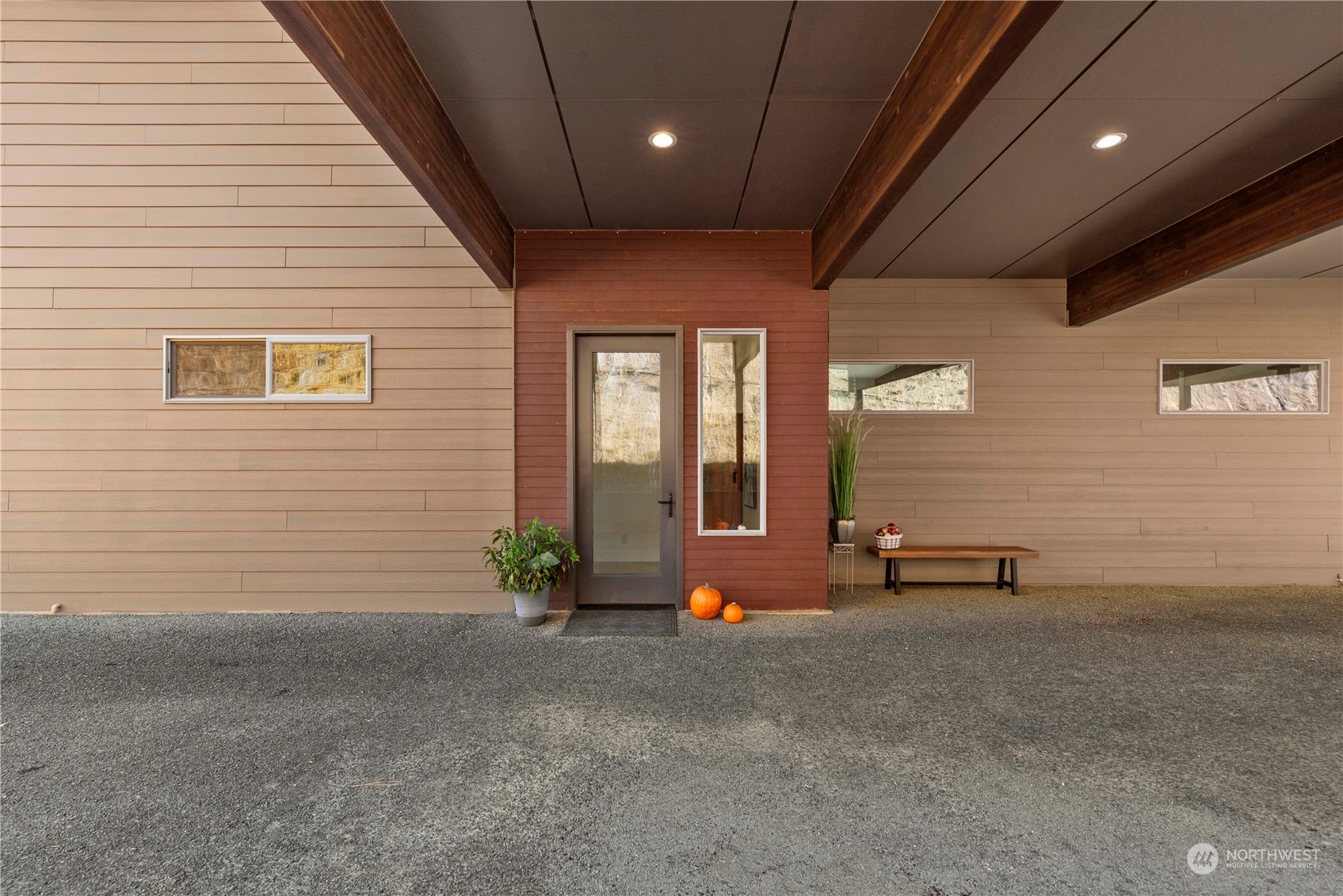 5674 Mountain Lane